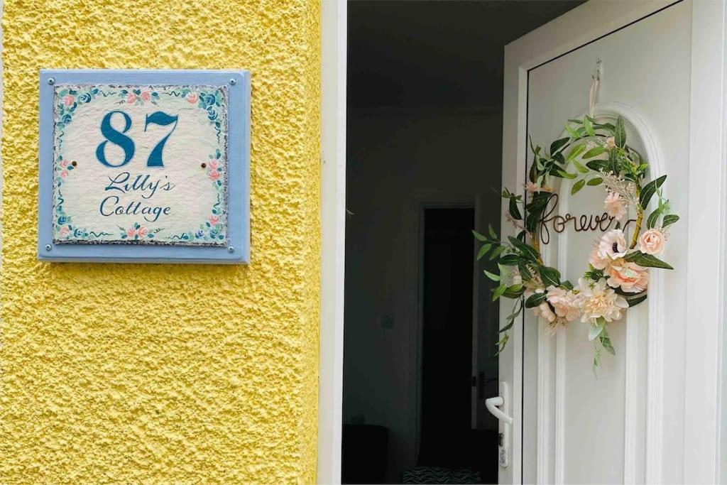 Lilly'S Cottage, Filey, Sleeps 8 Екстериор снимка