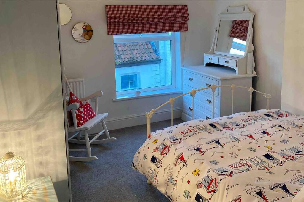 Lilly'S Cottage, Filey, Sleeps 8 Екстериор снимка